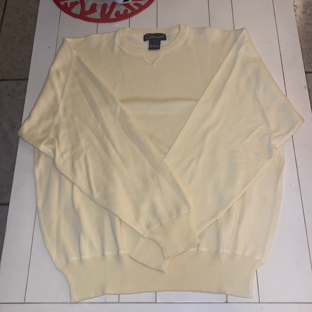 Faconnable crew sweater. NWOT. Never worn. Yellow. Size L. # 31
